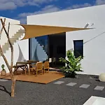 شقة Osaya